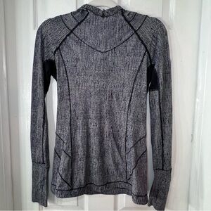 Lululemon Long Sleeve Shirt With Hood Light Fabric/Lycra Size Small
